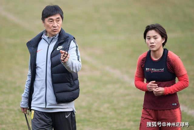 记者：16岁摩洛哥边卫津比将加盟马竞，新赛季效力于马竞B队